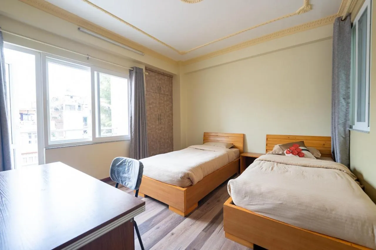 Shine Homestay Famille Francophone - Shine Home And Apartment Kathmandu 0*,