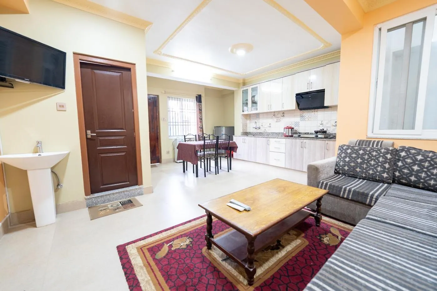 Shine Homestay Famille Francophone - Shine Home And Apartment Kathmandu 0*,