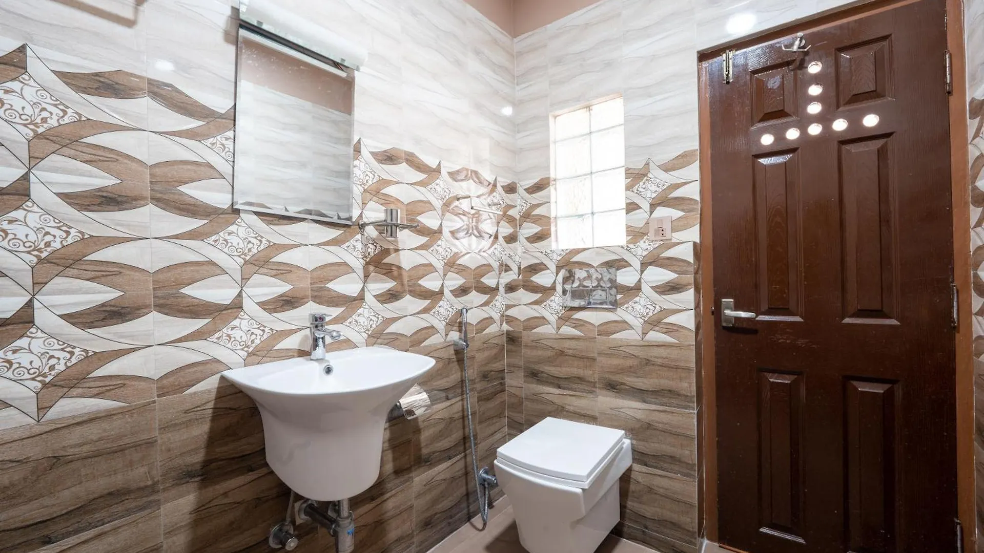 Shine Homestay Famille Francophone - Shine Home And Apartment Kathmandu