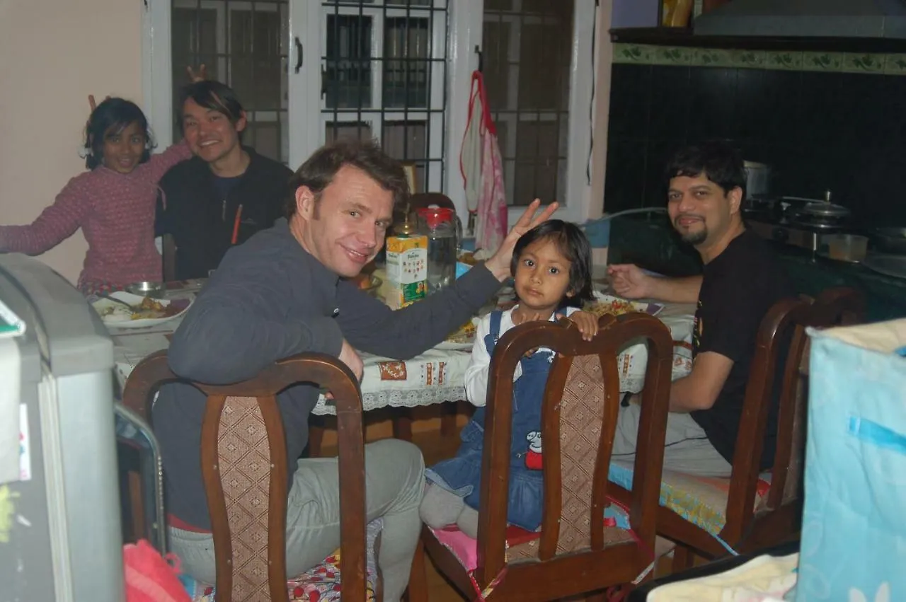Shine Homestay Famille Francophone - Shine Home And Apartment Kathmandu 0*,  Nepal
